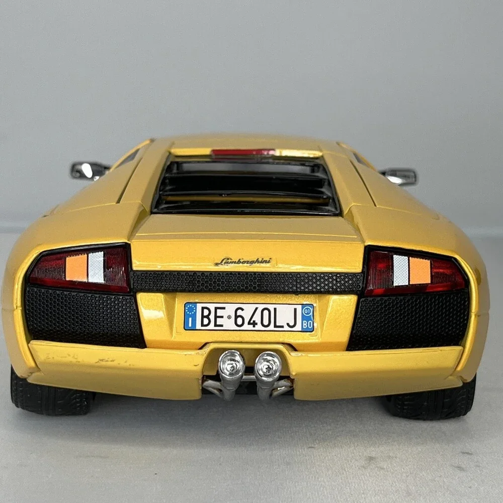 Burago Lamborghini Murciélago Car - Yellow - Scale 1/18 - Made In Italy